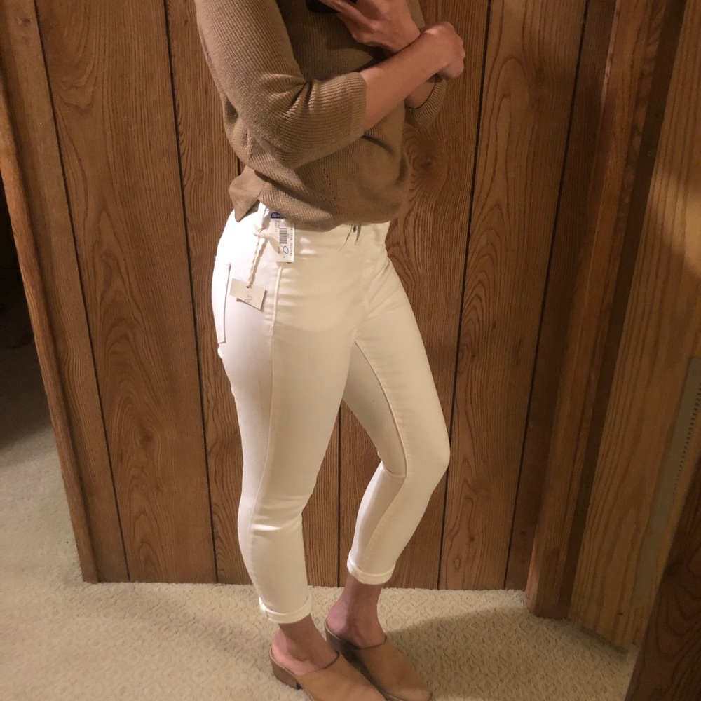 High Waisted White Crop Jeans NWT